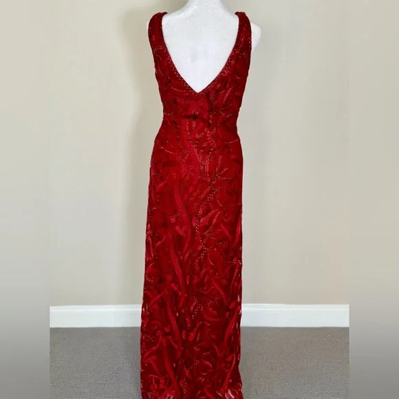 VTG ~ Peggy Jennings Couture ~ Elegant Burgundy Embroidered with Tulle Gown. - Picture 5 of 11